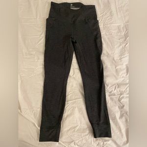 All in Motion cropped gray yoga pants with pockets